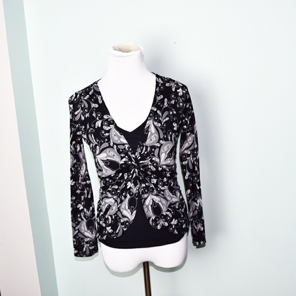Tops - Super Cute Black and Grey Knot Detail Blouse